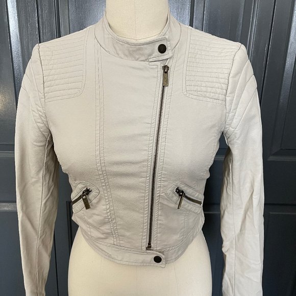 GBY GUESS Lite Grey Faux Leather Size Medium Waist Jacket - Picture 1 of 6